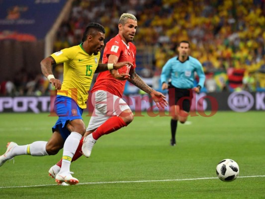Con pitoretas y banderas, así es el ambiente en el encuentro entre Brasil vs Suiza