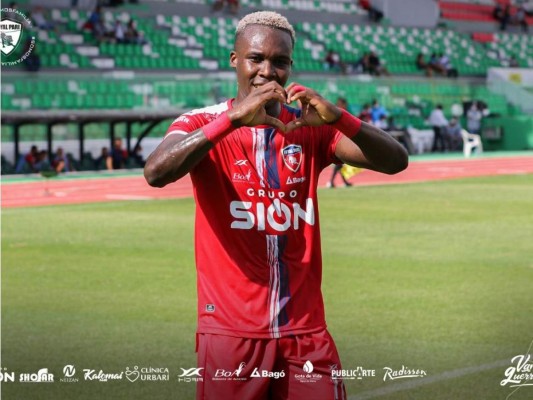 Rubilio Castillo anota en goleada del Royal Pari en liga boliviana