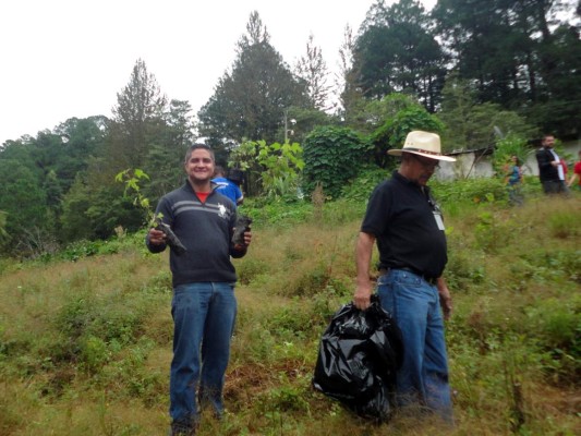 Grupo Opsa al rescate de reserva forestal la Tigra en trabajos de reforestación.