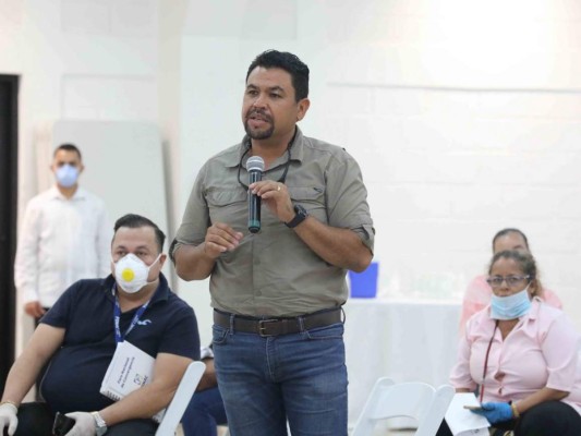 Pedro José Aguilar presidente de la junta directiva de la Federación de Cooperativas de Ahorros y Crédito de Honduras (Facach) y secretario de Consucoop.