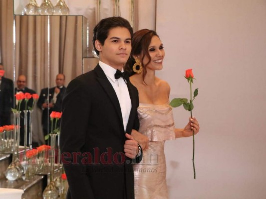 FOTOS: Elegancia y estilo en la Prom 2019 de la Americana
