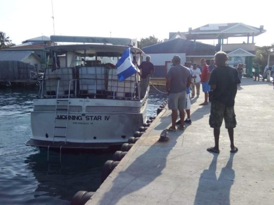 Rescatan a cinco náufragos en el Caribe hondureño