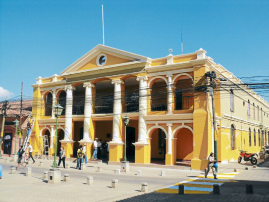 Otorgan premio educativo a alcaldía de Comayagua
