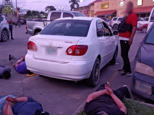 Rescatan a joven víctima de secuestro y detienen a tres de los supuestos captores