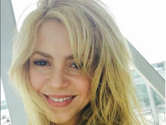 Critican a Shakira por tener pies feos
