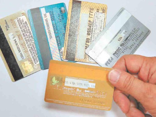 Investigación revela debilidades de la Ley de Tarjetas de Crédito