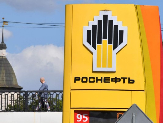 FOTOS: El suplicio de los venezolanos por agua y combustible en cuarentena