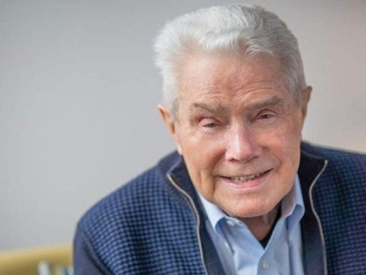 Muere pastor evangélico conocido por su programa radial 'Luis Palau responde'&nbsp;&nbsp;