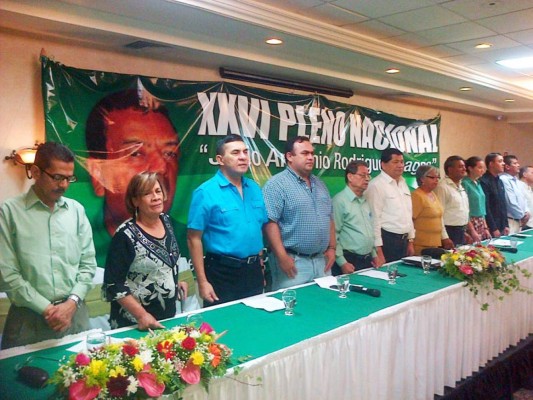 Diputado expulsado de Libre se une a DC
