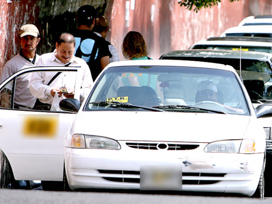 Anuncian paralización de taxis colectivos por irregularidades en Dirección de Transporte