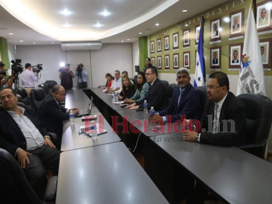 Así fue el recorrido de las nuevas autoridades del CNE, TSE y RNP