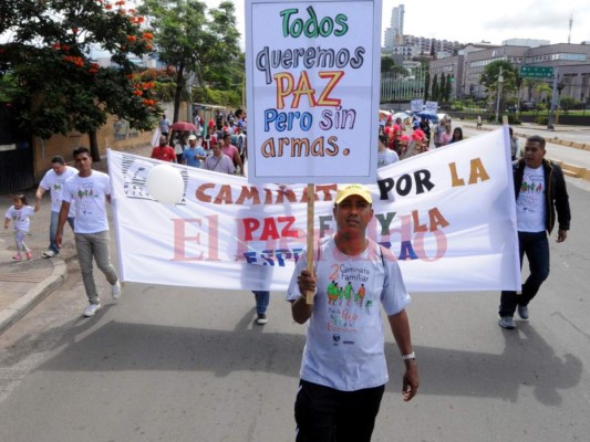 Fotos: Así fue el ambiente que grandes y pequeños vivieron en la marcha por la paz