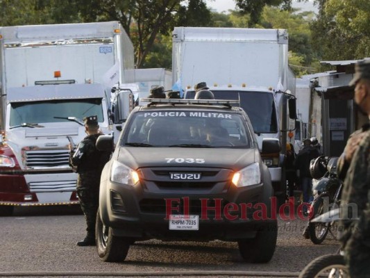 Sin retraso salen camiones con maletas electorales para segunda ruta (FOTOS)