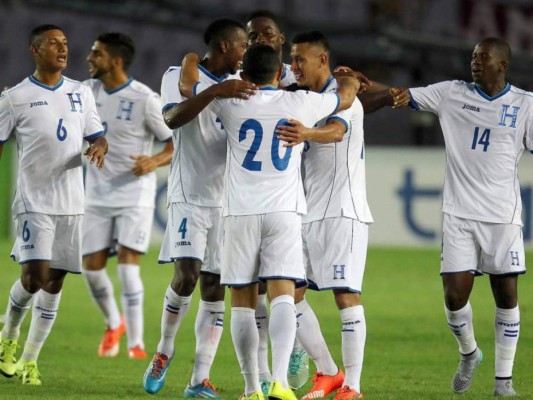 Honduras no jugará con su tradicional uniforme blanco en el Azteca