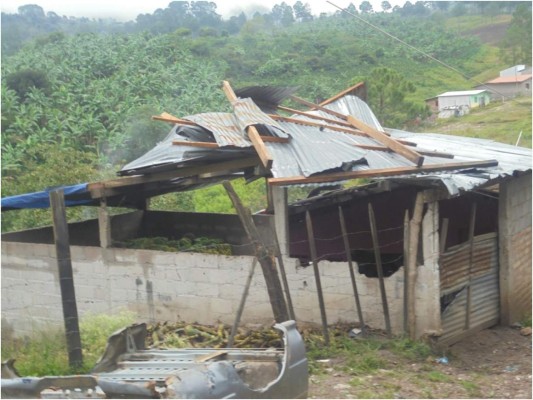 Vientos rachados, deslizamientos y sequía azotan a vecinos de La Paz