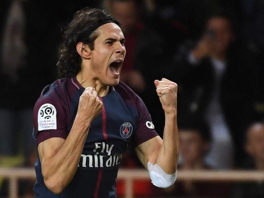 Edinson Cavani citado por tribunal italiano por demanda de un exempleado