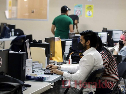 CNE ultima detalles para entrega de maletas electorales para elecciones primarias (FOTOS) &nbsp;&nbsp;