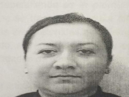 Policía ligada a caso de sobornos se entrega a la justicia y le dictan detención judicial