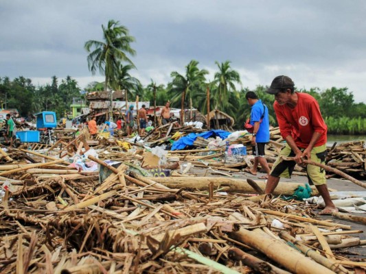 El tifón entró por Sorgoson, en el sur de Luzón, la isla más grande de Filipinas, donde viven 49 millones de personas. Foto: AFP
