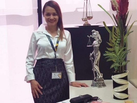 Hondureña trabajaba como aseadora en la UNAH y está a punto de convertirse en abogada