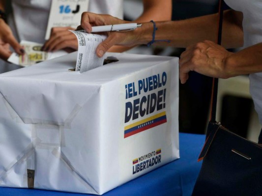 Solo 100,000 venezolanos están habilitados para votar en el exterior