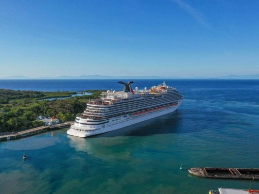 Así fue el arribo del imponente crucero 'Carnival Vista' a Roatán
