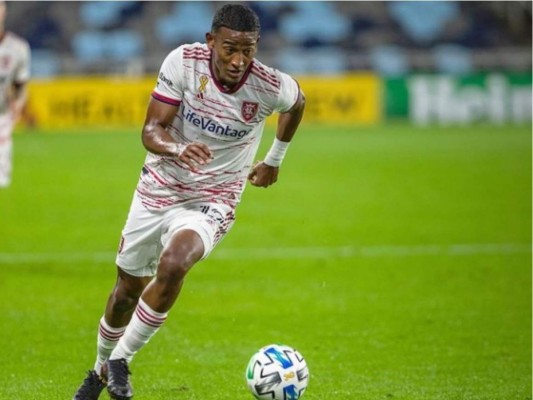 ¿A cuánto asciende el salario de los futbolistas hondureños en la MLS?