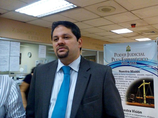 Continúa audiencia inicial contra cinco acusados por millonario desfalco al IHSS