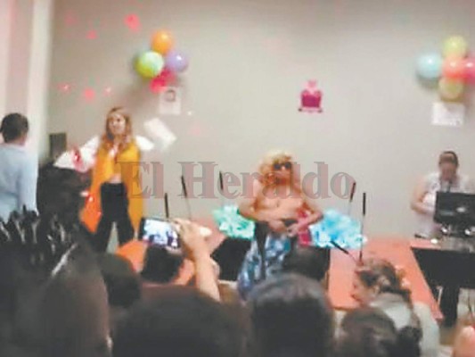 Descienden de cargo a jueza en Hondursa tras polémico video en el Juzgado Civil