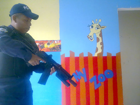 Policía recupera diez viviendas ocupadas por pandilleros en la capital de Honduras