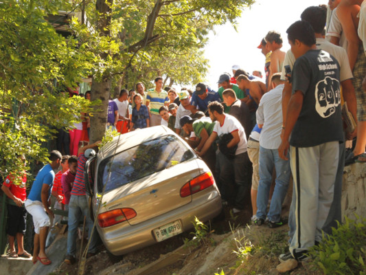Dos heridos deja accidente en el bulevar Fuerzas Armadas