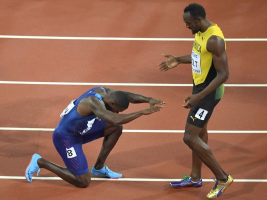 La foto de Justin Gatlin y Usain Bolt que dio la vuelta al mundo &nbsp;&nbsp;