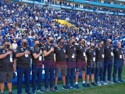 Lo que no se miró en TV: desesperación y regaños de Coito, el regreso de Choco y el apagón en El Salvador vs. Honduras