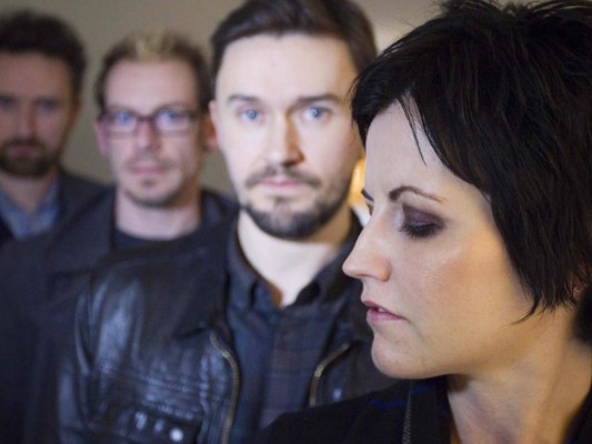 Los abusos que marcaron la vida de Dolores O'Riordan, vocalista de 'The Cranberries'