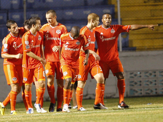 Olimpia, eliminado; Boniek y el Houston Dynamo a cuartos en la Concachampions