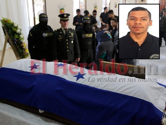 Despedida al agente militar que murió en enfrentamiento armado
