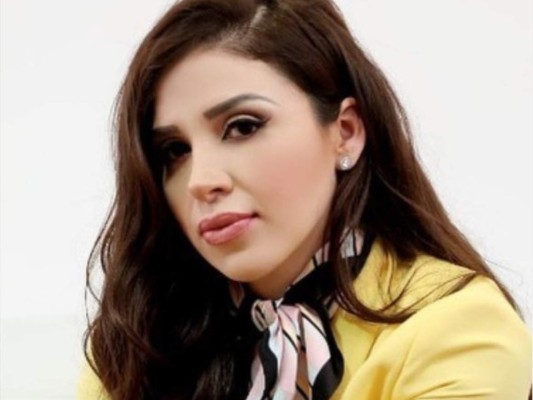 Emma Coronel denuncia que han usado su imagen para recaudar dinero