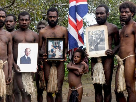 Los devotos del príncipe Felipe de Vanuatu dicen que su espíritu sigue vivo  