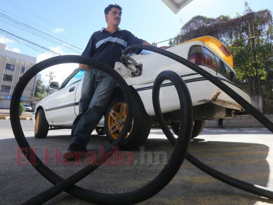 Carburantes bajarán este lunes por séptima vez en Honduras