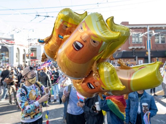 Trump estudia cómo seguir la pelea, buscar una salida digna