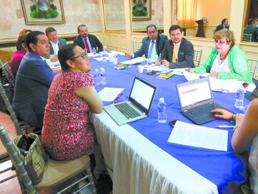 Honduras: Entre 1.5 y 7.7 millones serán las aportaciones a los partidos políticos