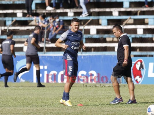 Belleza, espectáculo y el enfado de Diego Vázquez: Lo que no se vio en el UPN vs. Motagua