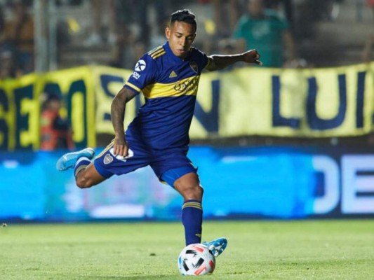 Boca investiga denuncia de maltrato contra Villa
