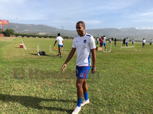 Eddie Hernández entrena con Olimpia y revela que siempre quiso vestir la camisa blanca