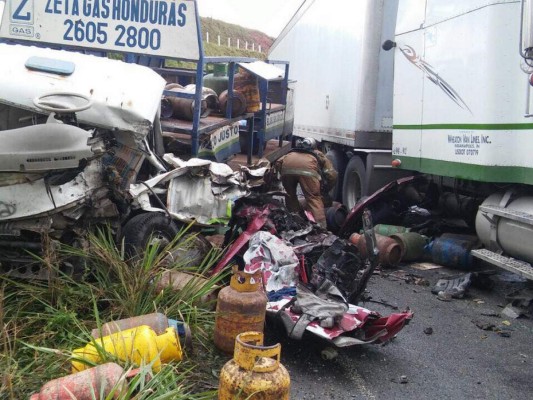 Impactantes imágenes del brutal accidente en 'La Curva del Gato', Tela