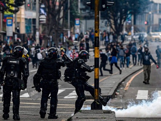 FOTOS: Impactantes imágenes de las tensas protestas en Colombia