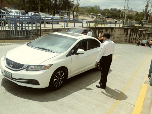 Medidas de seguridad que aplicará la UNAH para el ingreso de carros