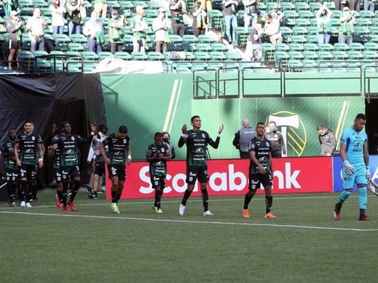 Dos jugadores de Marathón se quedaron en EE UU... ¿qué se sabe?