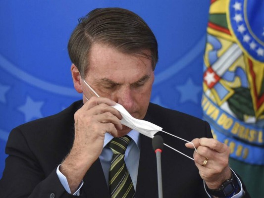Bolsonaro critica cuarentena por coronavirus y pide volver a la normalidad