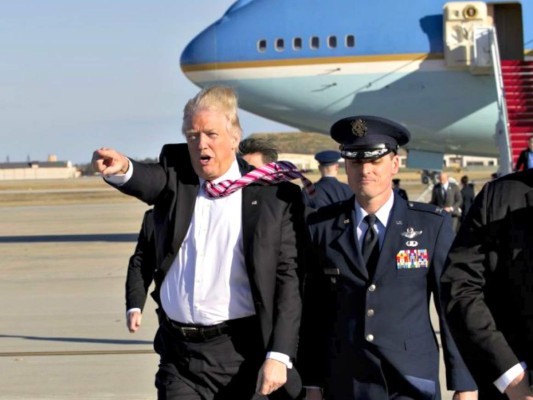 Hackean app de New York Post; envían texto 'Heil presidente' &nbsp;&nbsp;